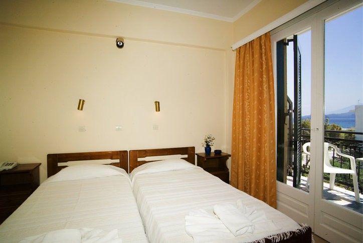 Niki Hotel Samos Town Buitenkant foto